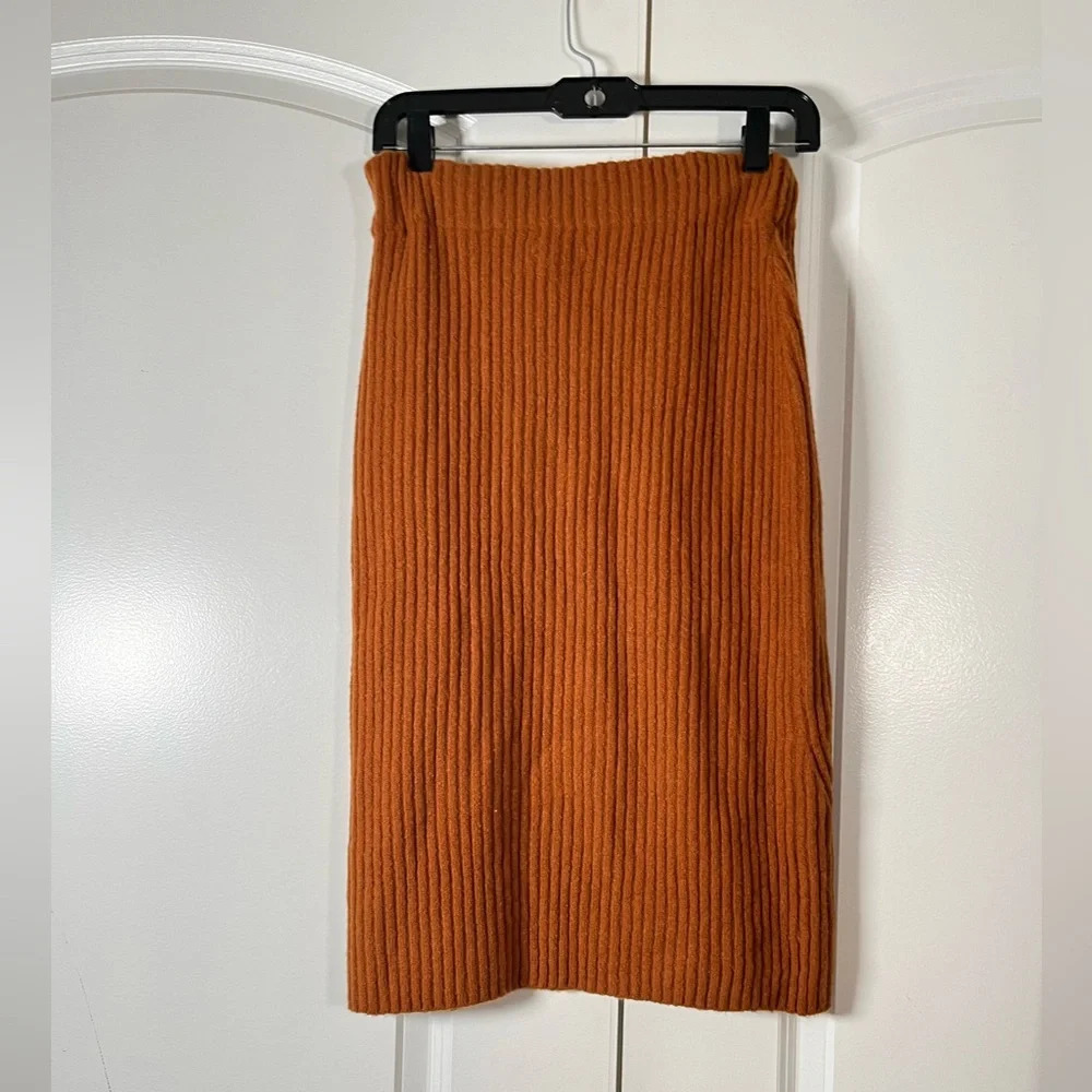 Daily Ritual Women's Cozy Boucle Cropped Crewneck Sweater & Pencil Skirt… - Picture 10 of 13